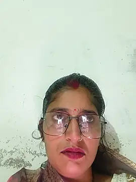 Pooja_shre stripchat live cam model