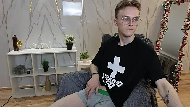 Midnight_gospell stripchat live cam model