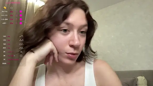 MaliaLur stripchat live cam model