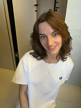 -AngelAri- stripchat live cam model