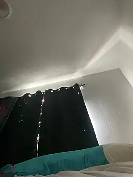 GusanoDelicioso stripchat live cam model