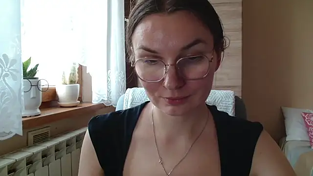 LooveELLYx stripchat live cam model