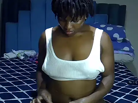 melanin_moon stripchat live cam model