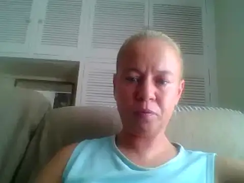 jennyblondeuk stripchat live cam model