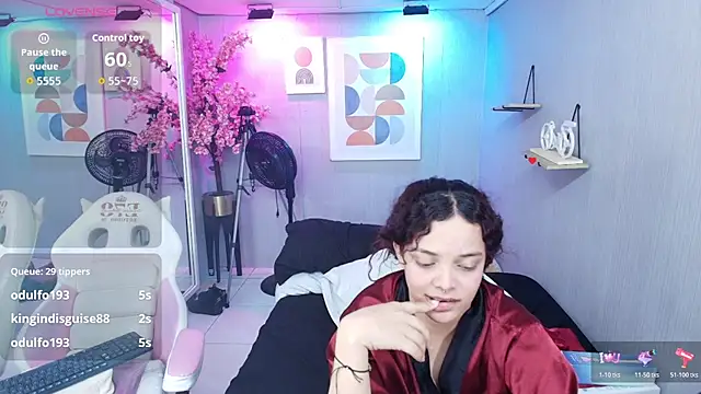 Maggy_t18 stripchat live cam model