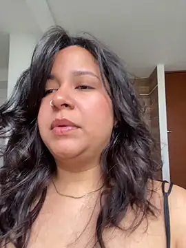 DaphneSky stripchat live cam model