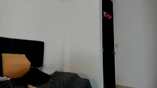 KayaleyaMonroe stripchat live cam model