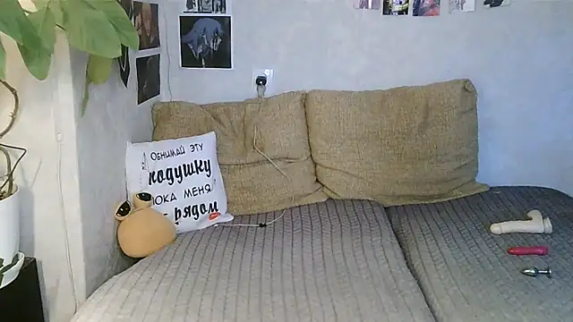-GoldenGirl- stripchat live cam model
