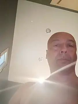 Cucco25 stripchat live cam model