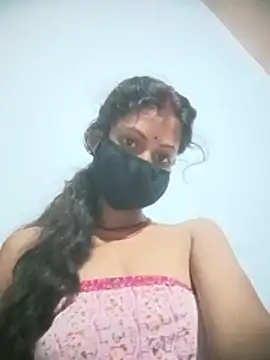 Queen_Sakshi1 stripchat live cam model