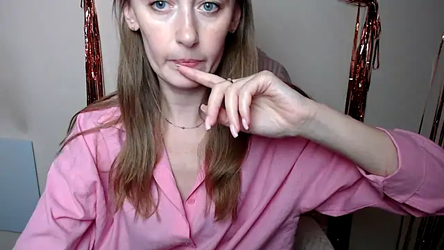 LiaX77_ stripchat live cam model