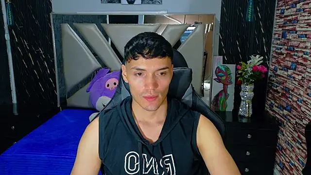 Aron_Darkx stripchat live cam model