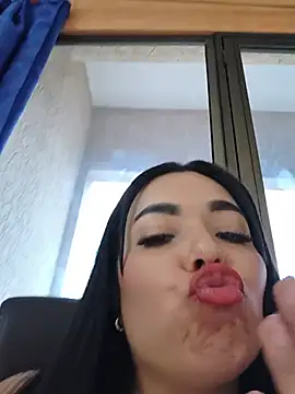 _SARA_69 stripchat live cam model