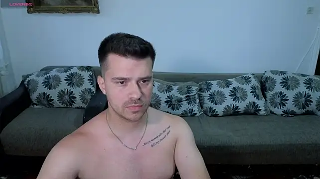 JohnnyStepBro stripchat live cam model