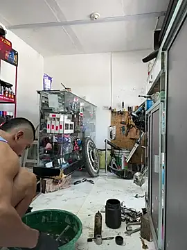 Paul22cm- stripchat live cam model