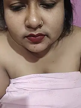hotbhabhi011 stripchat live cam model