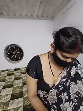 SexyBhumii stripchat live cam model