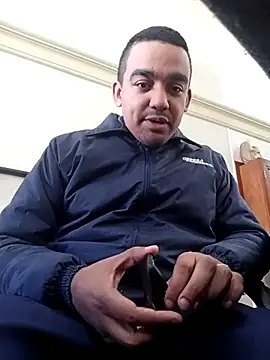 morenogostoso29 stripchat live cam model