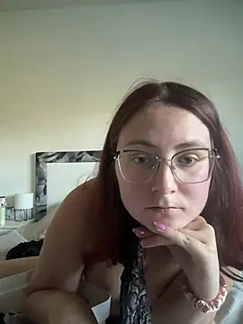 TynkaBadGirl stripchat live cam model