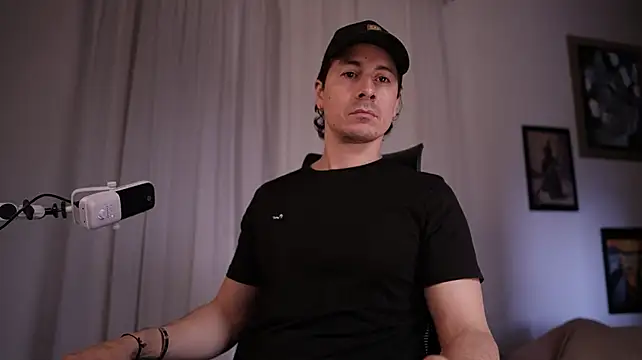 Harold_Stone_ stripchat live cam model