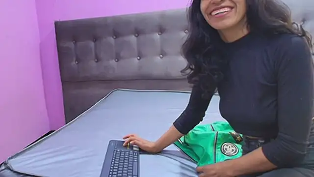 karolinee_66_ stripchat live cam model