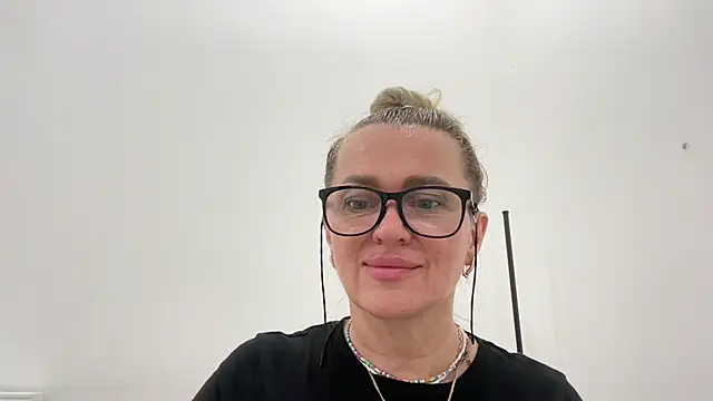 Norraya stripchat live cam model