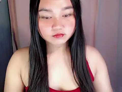 Eyes-on-me stripchat live cam model