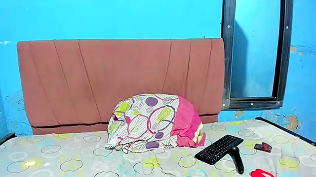 Nikol_lan stripchat live cam model