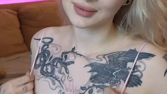 m1lless stripchat live cam model