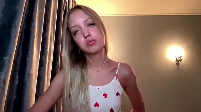 PilarShultz stripchat live cam model