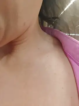 RebeccaNoble stripchat live cam model