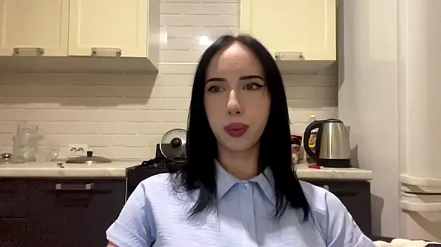 IsabellaQiueen stripchat live cam model