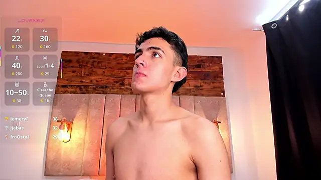 Eithan__wolf stripchat live cam model