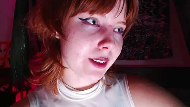 RubyLynxx stripchat live cam model