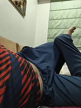 Hunkslave stripchat live cam model