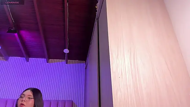 ScarlettDreamss7 stripchat live cam model