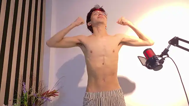 Twink_Sebas7 stripchat live cam model