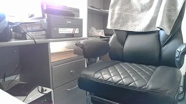 TrevorSteele stripchat live cam model