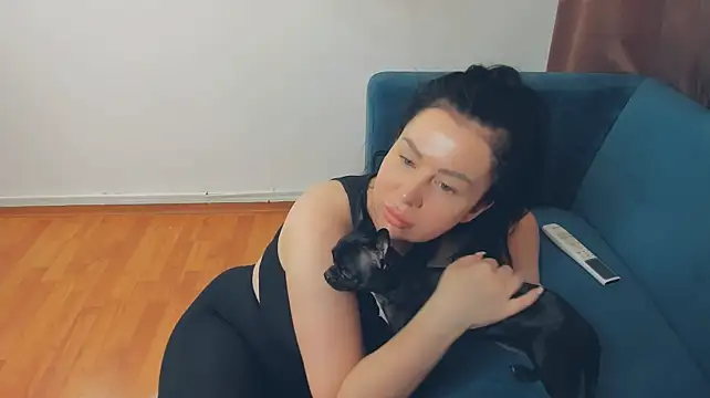 BrilliantGirll stripchat live cam model
