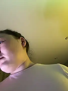 MinamiOnizuka stripchat live cam model