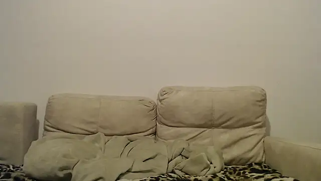 TiffanyPeretz stripchat live cam model