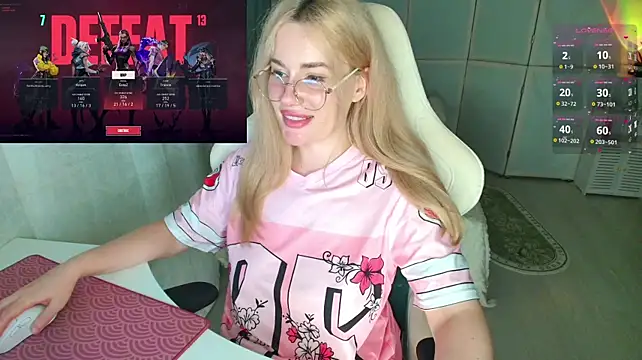 Lunar_Whisper stripchat live cam model