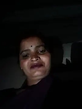 Divya_hot88 stripchat live cam model