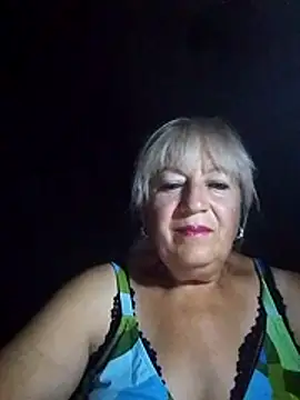 EmmaSwan555 stripchat live cam model