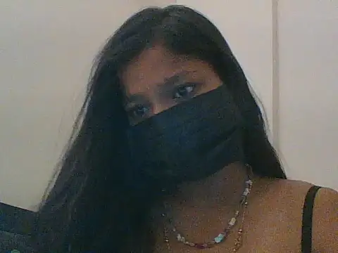 queenishika stripchat live cam model