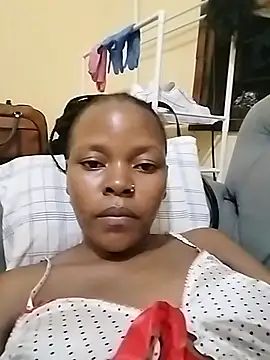 Shawriee stripchat live cam model