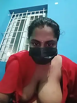Tamilpavi_58 stripchat live cam model