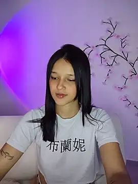 _Denis_sweet stripchat live cam model