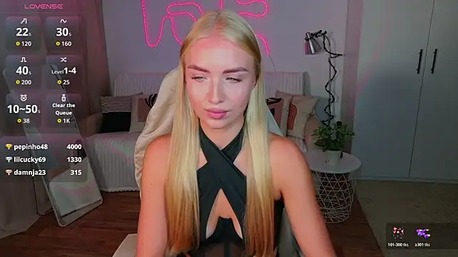 TessaGrays stripchat live cam model