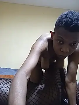 CRIBANN stripchat live cam model